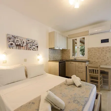Apartment Sea Breeze Paros