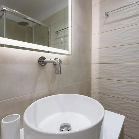 Sea Breeze Paros Apartment *